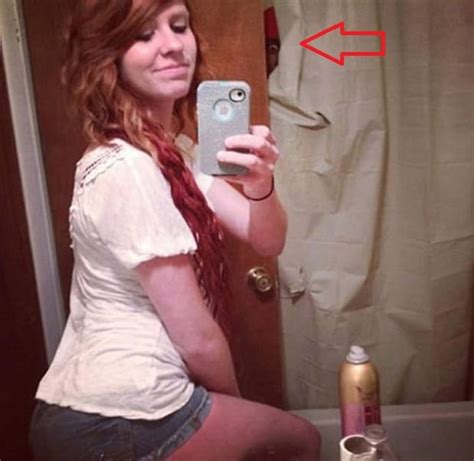 Epic Selfie Fails By People Who Forgot To Check Their Backgrounds Genmice