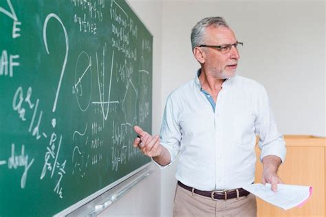 Profesorii Nu Au Voie Sa Faca Meditatii Cu Elevii De La Clasa Cei Care