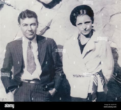 a photograph of bonnie and clyde bonnie elizabeth parker 1910 1934 and clyde chestnut barrow