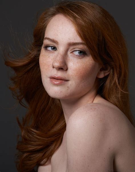 Model Melissa Purvis Redhead Beauty Pale Skin Redhead