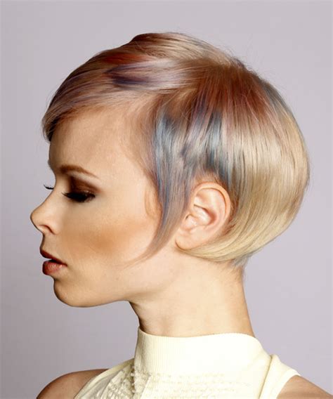 Short Straight Formal Pixie Hairstyle With Side Swept Bangs Light