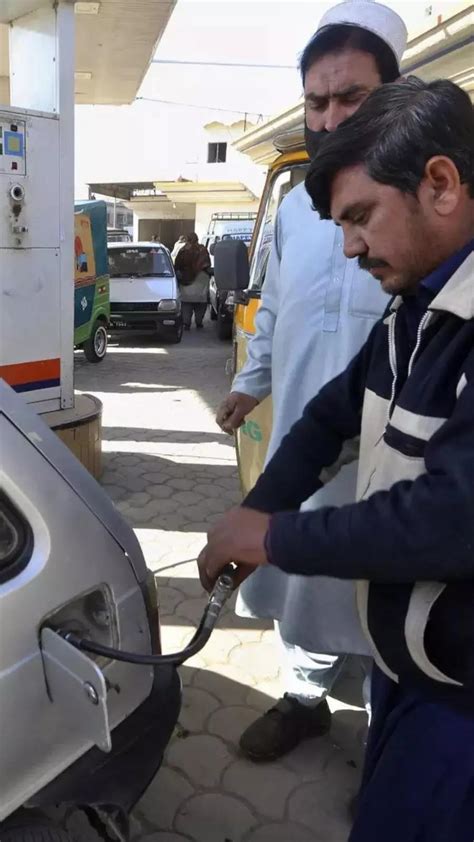 Pakistan Petrol Price News Pakistan Hikes Petrol Price By 22 20 Rupees