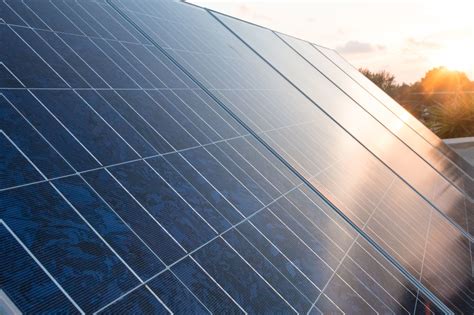 A Comprehensive Guide to Choosing the Right Solar Panels for Your Home