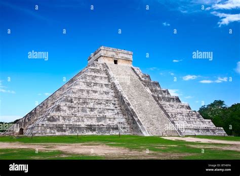 Chichen Itza Mexico One Of The New Seven Wonders Of The World Stock