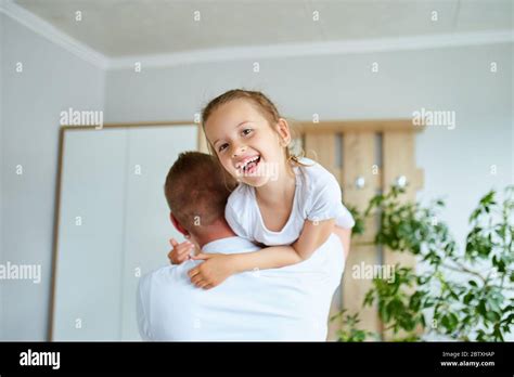Dia De La Hija De Papi Fotos E Imágenes De Stock Alamy
