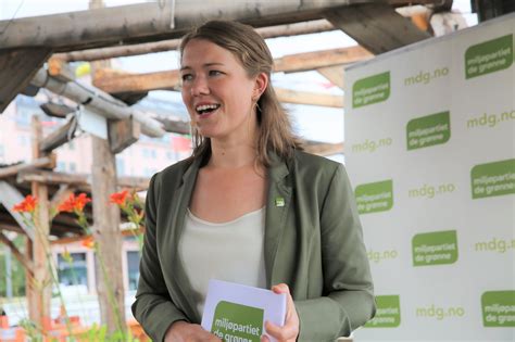 Une bastholm fra miljøpartiet de grønne spør erna solberg hvor mye klimakutt man kan forvente i den nye budsjettenigheten. Une Bastholm - Mdgs Landsmote Une Aina Bastholm Ligger An ...