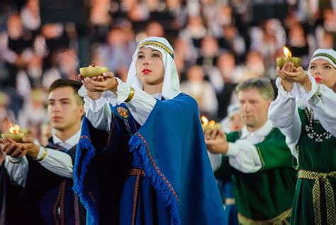 Dainų šventė Lietuvoje pradėta švęsti vėliausiai iš visų ...