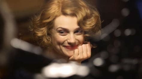 Alison Sudol As Queenie Goldstein Fantastic Beasts And Where To Find