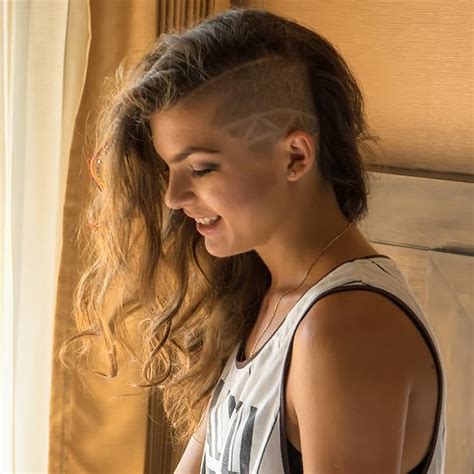 70 Brilliant Half Shaved Head Hairstyles For Young Girls 2020