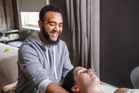 Gateway Offering Couples Massage Workshop To Kick Off Holiday Season