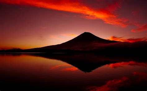 デスクトップ壁紙 2560x1600 Px 雲 日本 湖 風景 富士山 山々 写真 赤 反射 空 火山