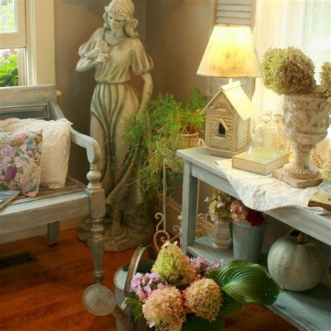Shabby chic bedrooms are all about embracing your sentimental side and taking an economical approach to create a stylish, cozy, grounded sanctuary. Shabby Chic Garden Room Design - DigsDigs