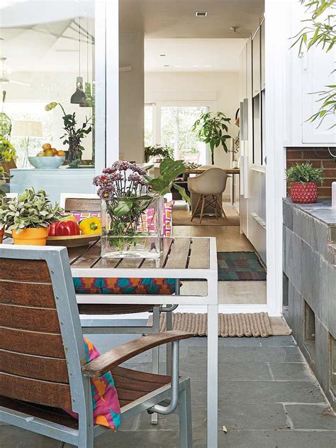 The functional interior design pieces. decordemon: Modern and functional house in Madrid