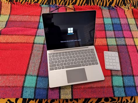 Surface Laptop Go Windows 11 Rasbob