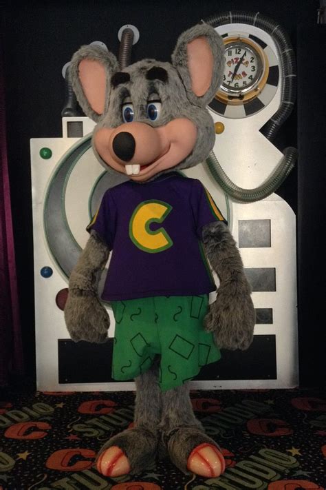 Remember Chuck E Cheeses Robots A Museum Plans To Put Them On Display