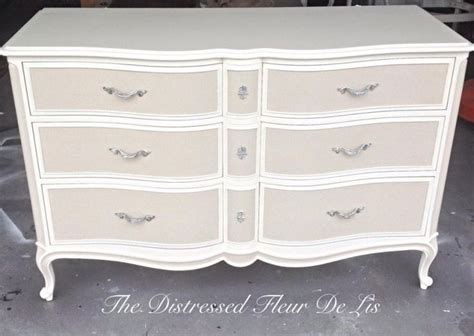 Старинные комоды и трельяжи после 1950г. Two-Toned Drexel Touraine Bedroom Set (With images ...