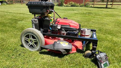 RC Lawn Mower Keeps The Grass Greener On Your Side Of The Fence | Hackaday