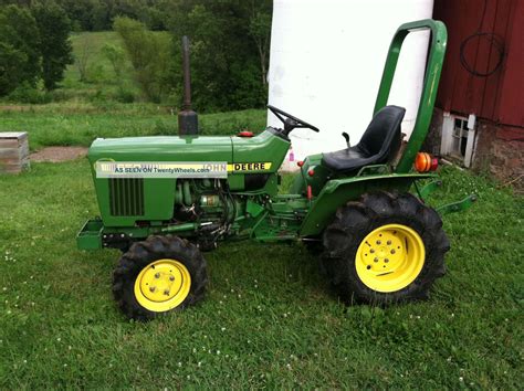 John Deere 650 Tractor 4x4