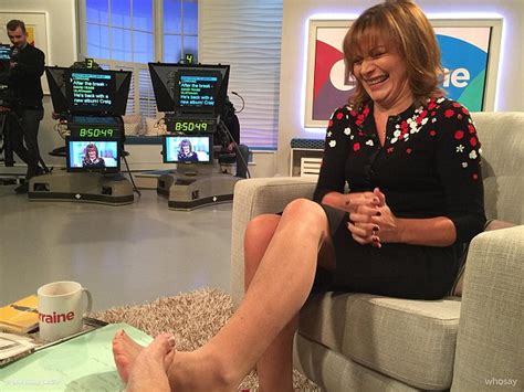 Lorraine Kelly Is Bowled Over By Danny Devitos Troll Foot Daily