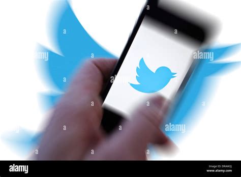 Twitter Logo Phone Hi Res Stock Photography And Images Alamy
