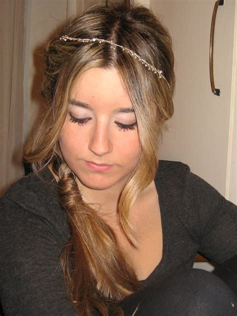 Braided hairstyles tutorials will unconsciously make your hands move as to get an incredible hairstyle hacks will prove to be the life hacks for you. The Weekenders: Hairstyles- Hippie Braid