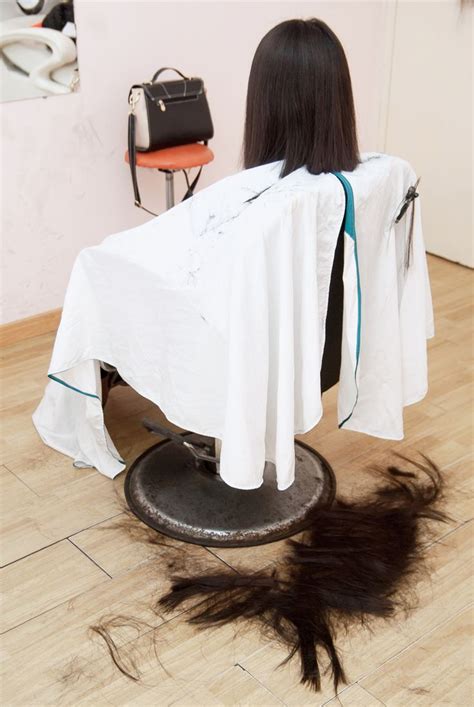 Pin By Tan Tgg On Barber Chair Cut Her Hair Buzzed Hair Women Hair