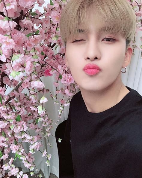 Ateez Ateezkpop Jongho Choijongho Selfie Selca Flowers Cute