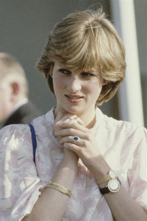 25 Matérias Para Relembrar A Vida Estilo E Legado Da Princesa Diana