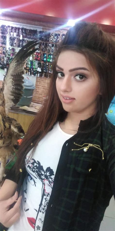 Shruti Busty Girl Indian Escort In Dubai
