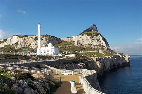Pet friendly hotels in gibraltar. Gibraltar - A Day in Britain on the Med