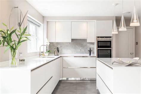 Zaf Homes Modern Flat Panel Kitchen Cabinets China Customized White