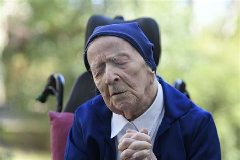 Francuska 118 letnia zakonnica André najstarszą żyjącą osobą na ziemi