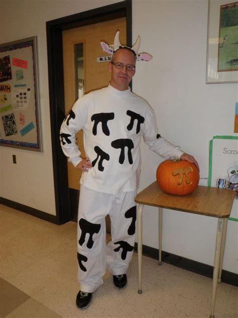 31 Amazing Teacher Halloween Costumes Teacher Halloween Costumes