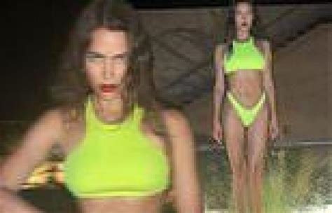 Monday August Pm Irina Shayk Flaunts Her Jaw Dropping Figure In A Neon Yellow