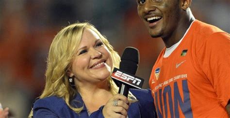 Espn Reporter Holly Rowe Has Tumor Removed From Chest