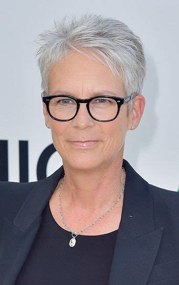 The sides and back of this short and funky 'do are tapered into the head while the top is jagged cut for a. Hairstyles: Jamie Lee Curtis - Short Spiky Hairstyle (With ...