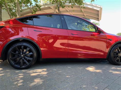 The liftgate opens to a low trunk floor that makes loading and unloading easy and quick. Tesla Model Y, Semi and Roadster Spotted at Shareholder ...
