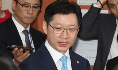 김경수 경남지사 출마…민주당 단일후보로 국회·정당 정치 뉴스 한겨레