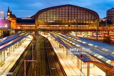 Hamburg Central Station Photos And Premium High Res Pictures Getty Images