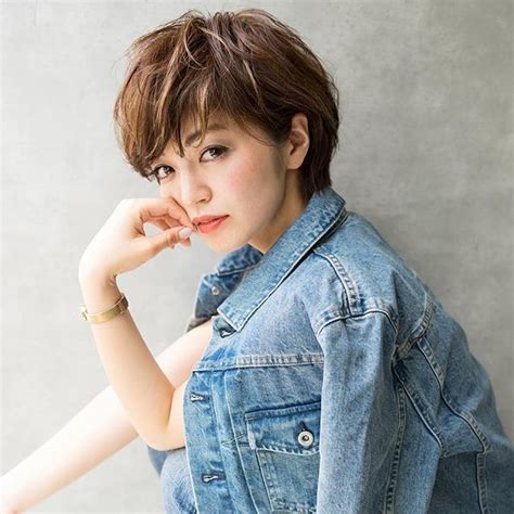 ハンサムレディに♡重めのショートヘアスタイルなら大人 ...