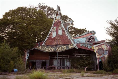 6 Creepy Abandoned Amusement Parks We Want To Visit