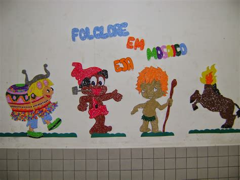 Capa De Trabalho Sobre Folclore