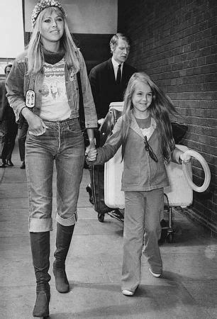 Potremmo richiedere che i cookie siano attivi sul tuo dispositivo. Pictures & Photos of Britt Ekland - IMDb