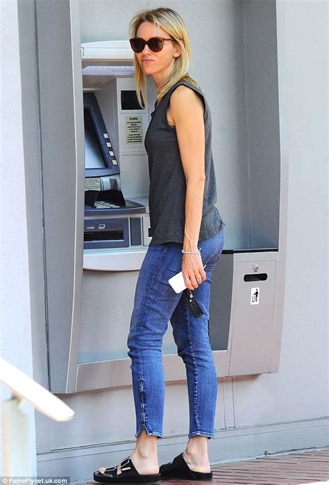 Naomi Watts Looks Svelte In Skinny Jeans As She Collects A Hefty Wad Of