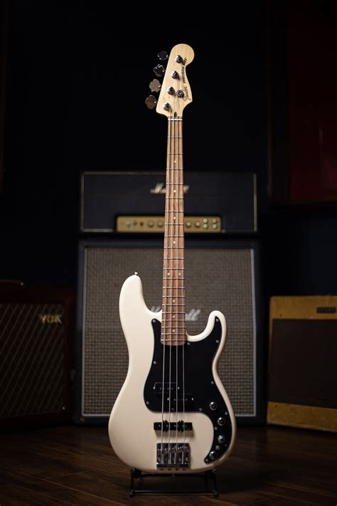 Fender Deluxe Active Precision Bass Special Olympic White Walt Grace Vintage