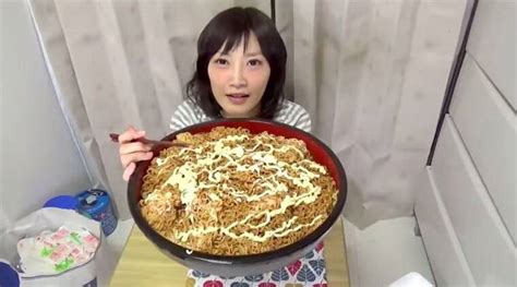 Viral Video Watching This Japanese Girl Eat 6 Pounds Of Noodles Might