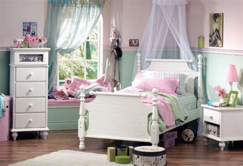 Their room is their dreamspace. 21 Cool Traditional Kids Bedroom Designs