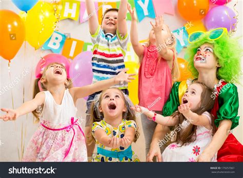 90768 Party Clown Images Stock Photos And Vectors Shutterstock