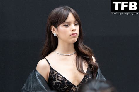 Jenna Ortega Looks Sexy Arriving At The Valentino Paris Fashion Week
