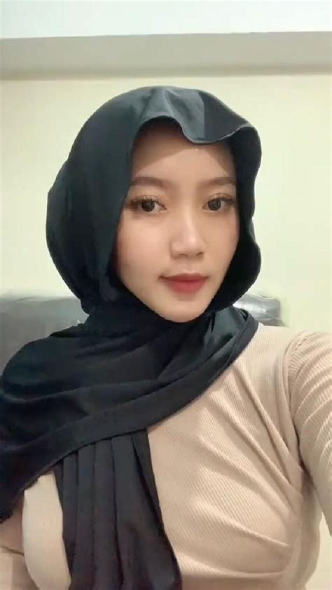 pin oleh agung di gadis cantik gaya hijab wanita berlekuk wanita